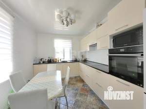 Дом 154м&sup2;, 3-этажный, участок 7 сот.  