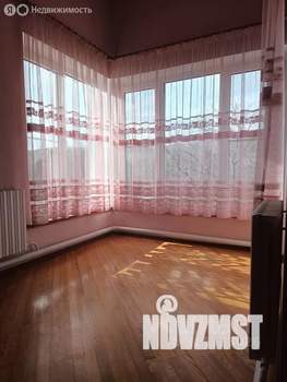 Дом 222м&sup2;, 2-этажный, участок 9 сот.  