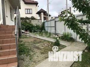 Дом 230м², 3-этажный, участок 3 сот.  
