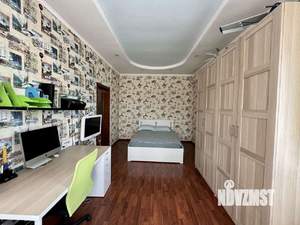 Дом 311м², 3-этажный, участок 10 сот.  