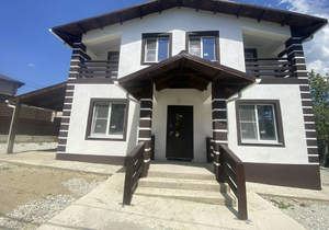 Дом 160м&sup2;, 2-этажный, участок 5 сот.  