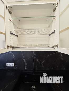 Дом 130м&sup2;, 2-этажный, участок 3 сот.  