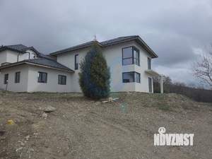 Дом 364м&sup2;, 2-этажный, участок 9 сот.  