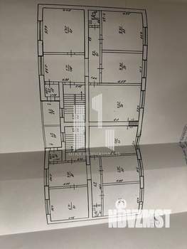 Дом 677м&sup2;, 3-этажный, участок 8 сот.  
