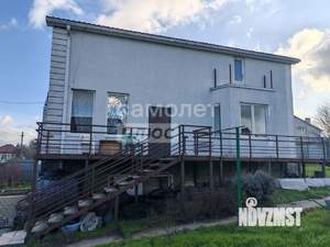 Дом 320м&sup2;, 3-этажный, участок 9 сот.  