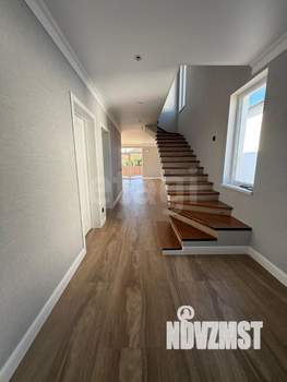 Дом 160м&sup2;, 2-этажный, участок 4 сот.  