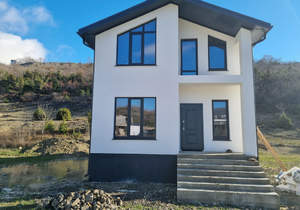 Дом 107м&sup2;, 2-этажный, участок 4 сот.  