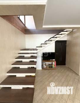 Дом 111м&sup2;, 2-этажный, участок 4 сот.  