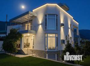 Дом 363м&sup2;, 3-этажный, участок 6 сот.  