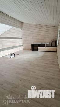 Дом 42м&sup2;, 2-этажный, участок 4 сот.  