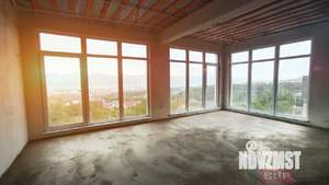 Дом 180м&sup2;, 3-этажный, участок 3 сот.  