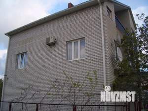 Дом 370м², 3-этажный, участок 8 сот.  