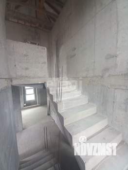 Дом 160м&sup2;, 2-этажный, участок 3 сот.  