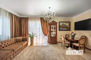 Дом 168м&sup2;, 2-этажный, участок 8 сот.  