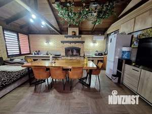 Дом 213м&sup2;, 3-этажный, участок 6 сот.  