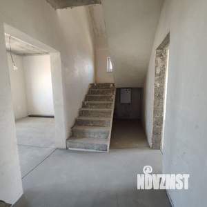 Дом 104м&sup2;, 2-этажный, участок 3 сот.  