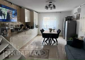 Дом 78м&sup2;, 2-этажный, участок 3 сот.  