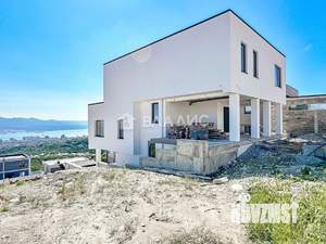 Дом 479м&sup2;, 3-этажный, участок 5 сот.  