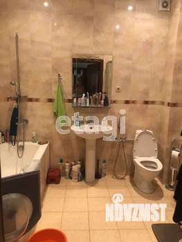 Дом 379м&sup2;, 3-этажный, участок 21 сот.  