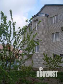 Дом 370м², 3-этажный, участок 8 сот.  