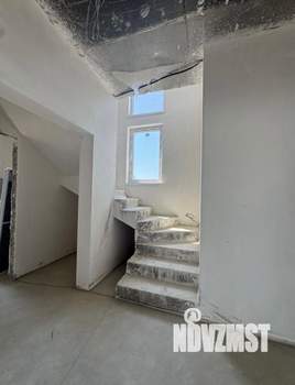 Дом 130м&sup2;, 2-этажный, участок 4 сот.  