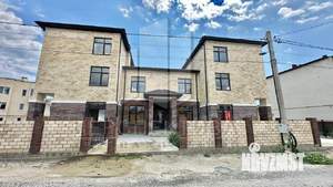 Таунхаус 247м&sup2;, 2-этажный, участок 3 сот.  