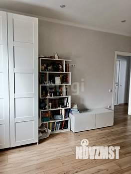 Дом 180м&sup2;, 2-этажный, участок 9 сот.  