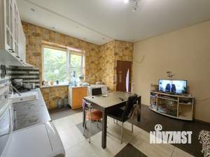 Дом 130м², 2-этажный, участок 6 сот.  