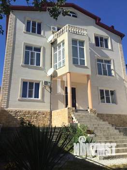 Дом 390м², 3-этажный, участок 6 сот.  