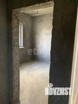 Дом 100м&sup2;, 2-этажный, участок 3 сот.  