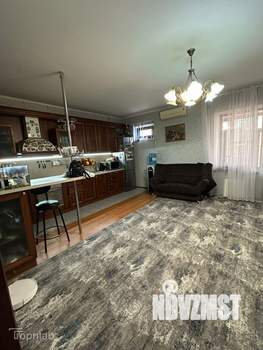 Дом 307м&sup2;, 3-этажный, участок 7 сот.  