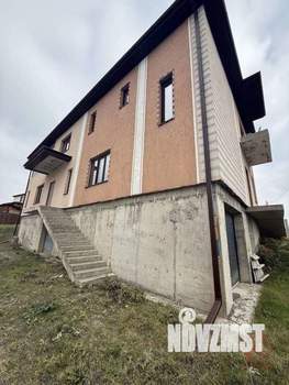 Дом 328м², 3-этажный, участок 8 сот.  