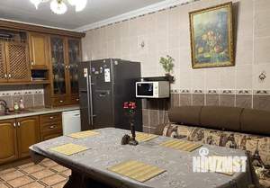 Дом 220м², 2-этажный, участок 4 сот.  