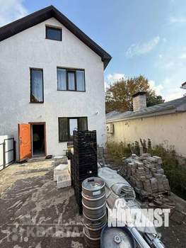 Дом 169м&sup2;, 2-этажный, участок 4 сот.  