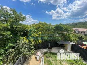 Дом 160м&sup2;, 2-этажный, участок 4 сот.  