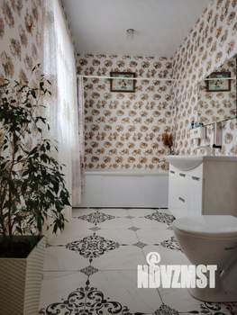 Дом 221м², 2-этажный, участок 10 сот.  