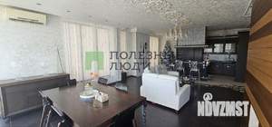 Коттедж 400м², 3-этажный, участок 19 сот.  