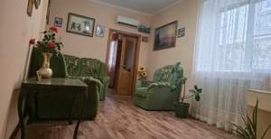 Дом 200м&sup2;, 2-этажный, участок 4 сот.  