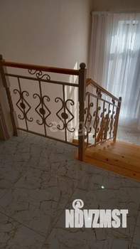 Дом 199м&sup2;, 2-этажный, участок 6 сот.  