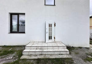 Дом 273м&sup2;, 2-этажный, участок 4 сот.  