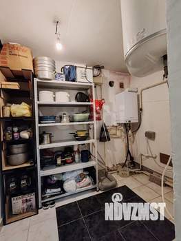 Дом 242м&sup2;, 2-этажный, участок 6 сот.  