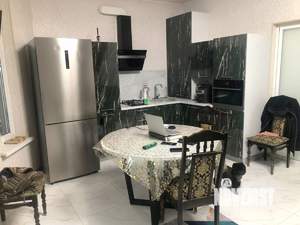 Дом 100м&sup2;, 2-этажный, участок 10 сот.  