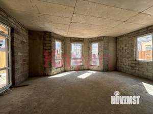 Дом 236м&sup2;, 2-этажный, участок 3 сот.  