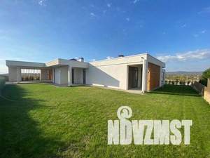 Дом 211м&sup2;, 2-этажный, участок 10 сот.  