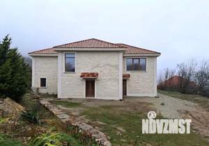 Коттедж 420м&sup2;, 2-этажный, участок 15 сот.  