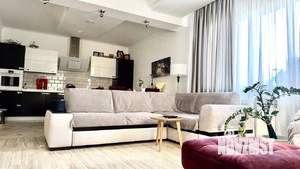 Дом 210м&sup2;, 2-этажный, участок 5 сот.  