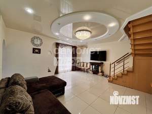 Дом 100м&sup2;, 2-этажный, участок 2 сот.  