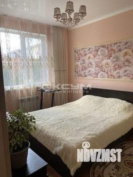 Дом 100м&sup2;, 2-этажный, участок 4 сот.  