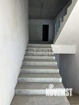 Дом 401м&sup2;, 2-этажный, участок 8 сот.  