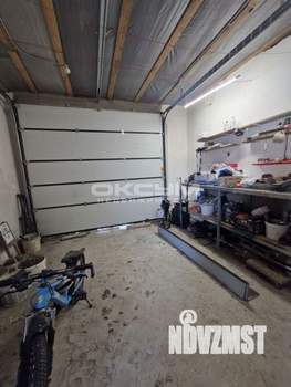 Дом 100м&sup2;, 2-этажный, участок 9 сот.  